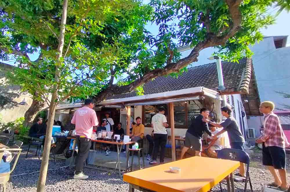 Bali Coffee Community gathering. Photo: pourmorecoffee.com